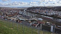 Blick vom Unteren Neckarhaldenweg in Richtung Süd-Ost auf die Weststadt von Esslingen am Neckar