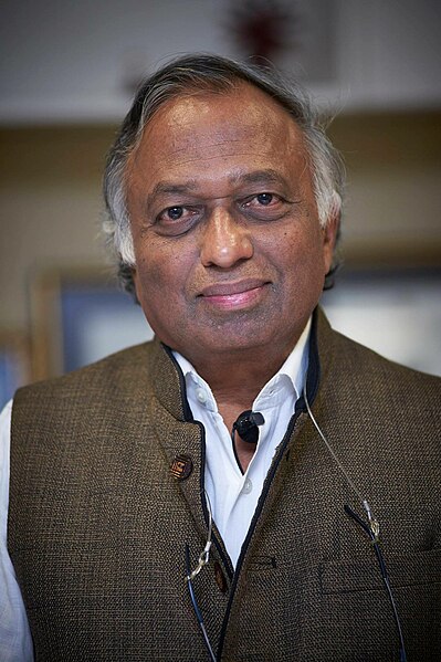 File:Vijay Bhatkar Portrait Photo.jpg