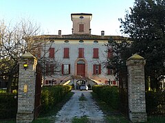 La villa Malvezzi-Lupari nella località Malvezza