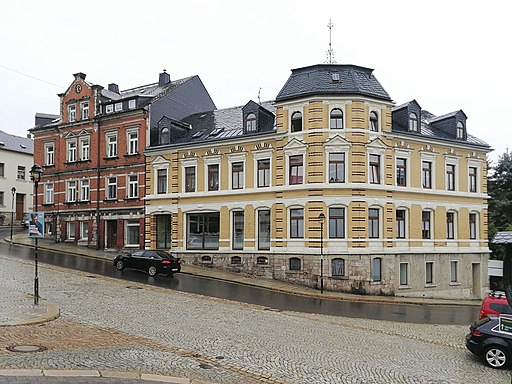 Wohnhaus in Ecklage und halboffener Bebauung Bergstraße 7 Eibenstock - 2