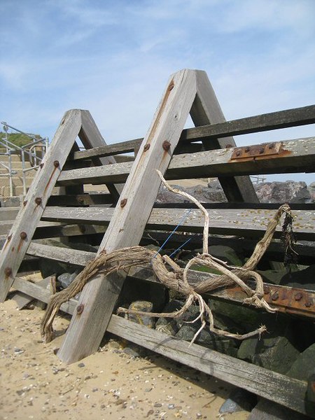 File:"A" frame groyne - geograph.org.uk - 790988.jpg