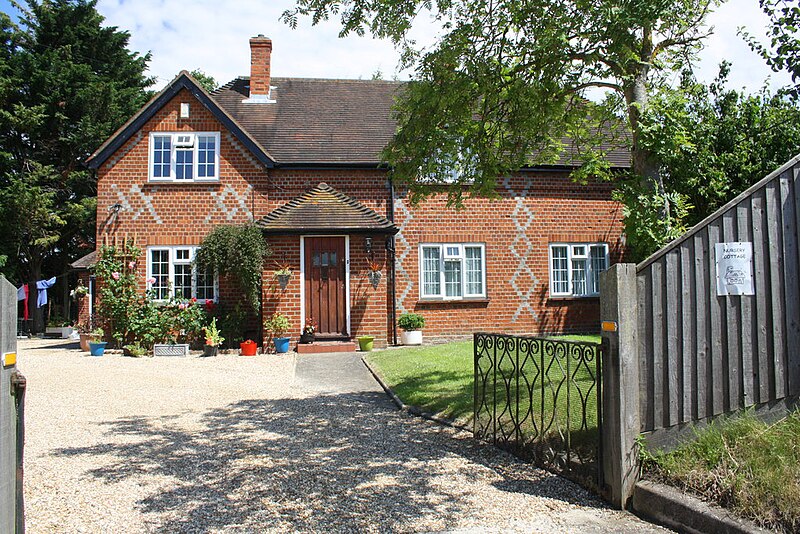 File:'Nursery Cottage', Church Lane - geograph.org.uk - 4132903.jpg