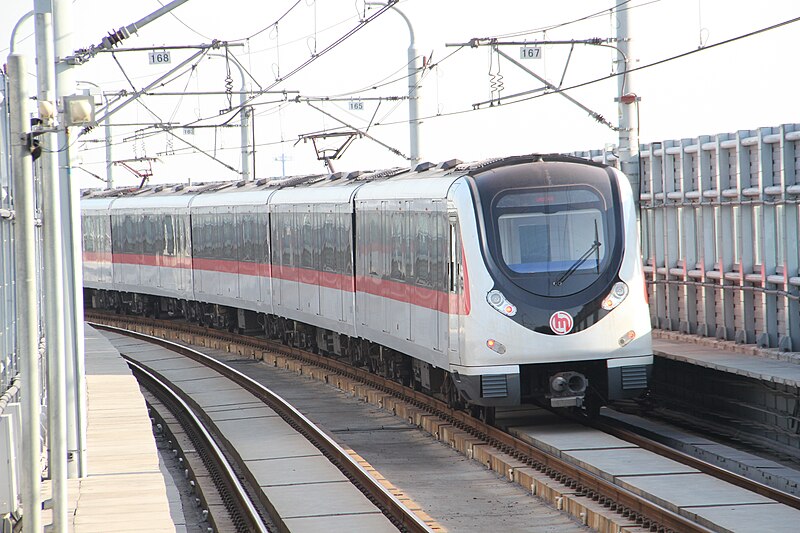 File:杭州地铁1号线列车离开乔司站向乔司南驶去IMG 0154.JPG