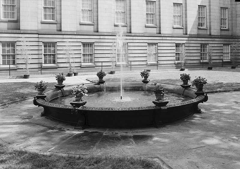 File:12. DETAIL, INTERIOR COURTYARD, WATER FOUNTAIN.jpg