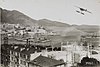 1914 - Воздушное ралли Монако. Arrivée de Brindejonc des Moulinais au-dessus de la rade de Monaco (обрезано) .jpg