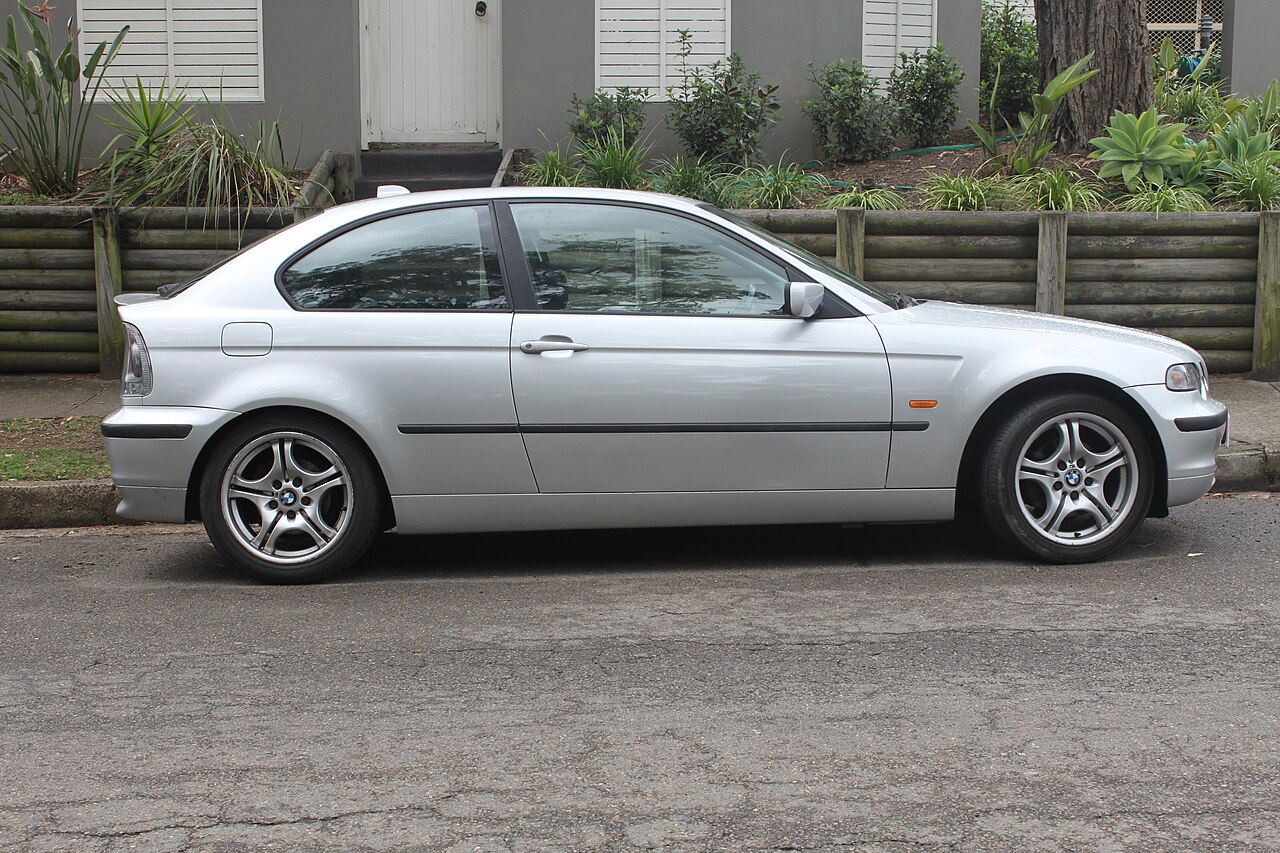 Image of 2003 BMW 318ti (E46) hatchback (22001914659)