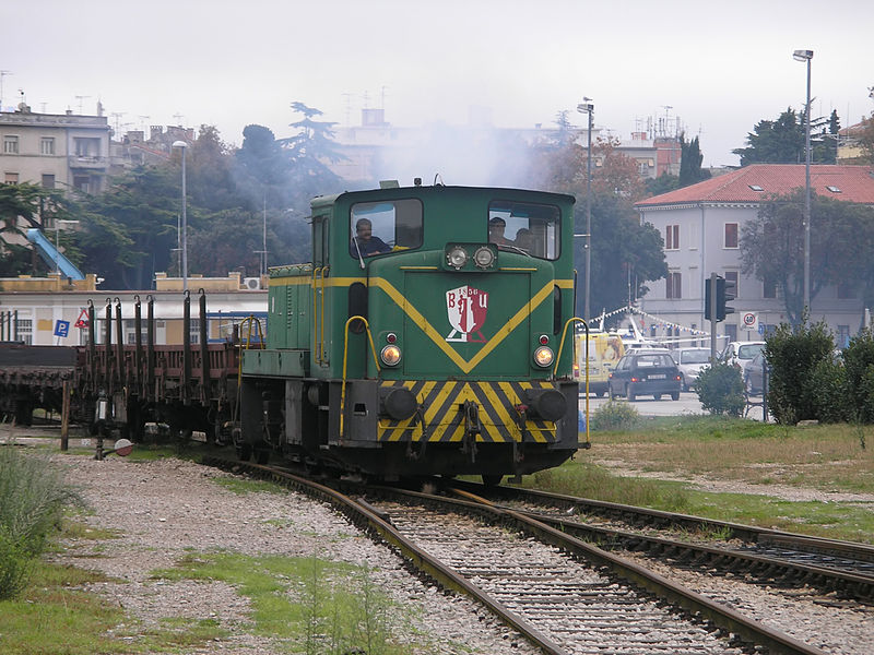 File:2132 locomotive Uljanik (6).JPG