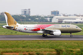 En av Gulf Airs Airbus A320 tar av fra Hazrat Shahjalal internasjonale lufthavn utafor Dhaka i Bangladesh.