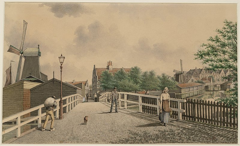 File:Achterweg, Gillis van Ledenberchstraat, gezien in noordelijke richting met bruggetjes over de verbindingssloot tussen Middenweg (Zaagmolenbuurt).jpg