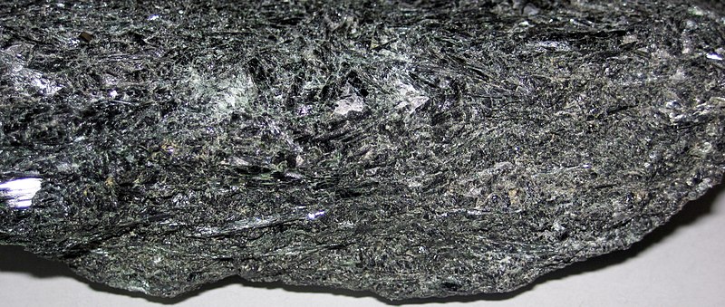 File:Actinolite schist 5.jpg