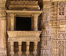 Adalaj Stepwell II.jpg