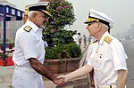 Miniatuur voor Bestand:Admiral E Murat Bilgel, Commander, Turkish Naval Forces being greeted by Admiral DK Joshi, Chief of Naval Staff, Indian Navy.jpg