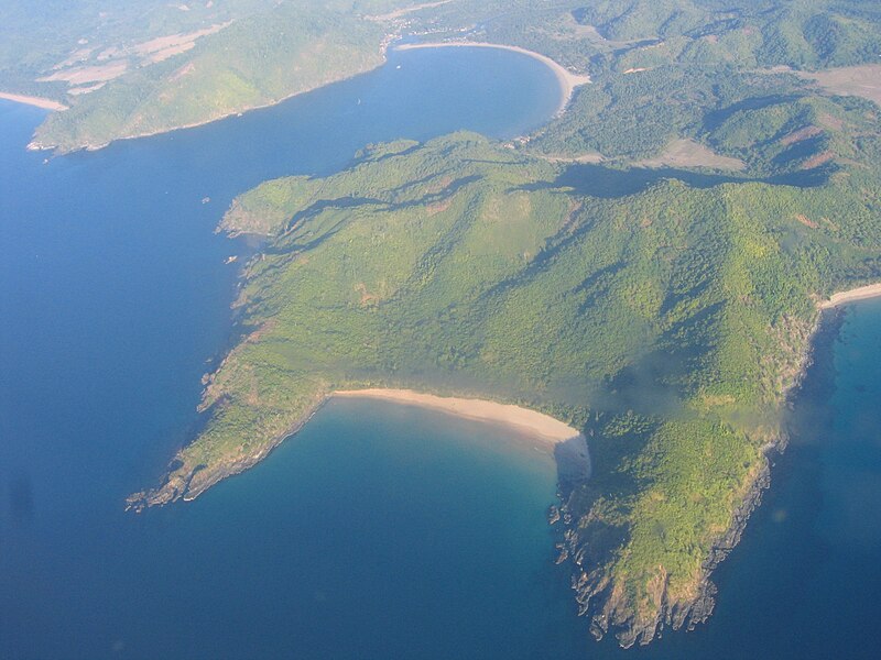 File:Aerial view of Bucana, 2005-03-31 010659.jpg