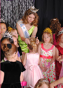 Alexis Wineman - Malmstrom AFB Father Daughter Dance tiara.jpg