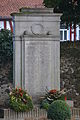 Deutsch: Weltkriegsdenkmale auf dem Alten Friedhof von Marköbel. English: World war memorials at old cemetary Marköbel.