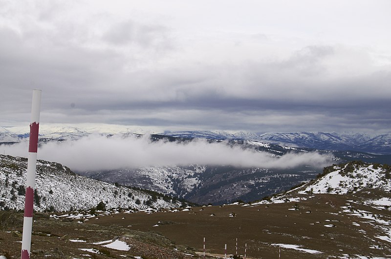 File:Alto el Rey - Nubes - panoramio (7).jpg