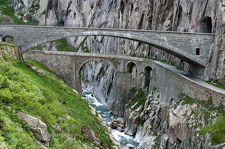 Teufelsbrücke (Devil's Bridge) on the route to the Gotthard Pass; the currently used bridge from 1958 over the first drivable bridge from 1830
