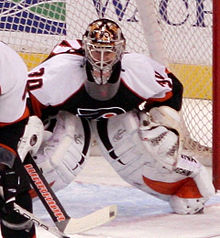 Photographie de Niittymäki avec les Flyers de Philadelphie.