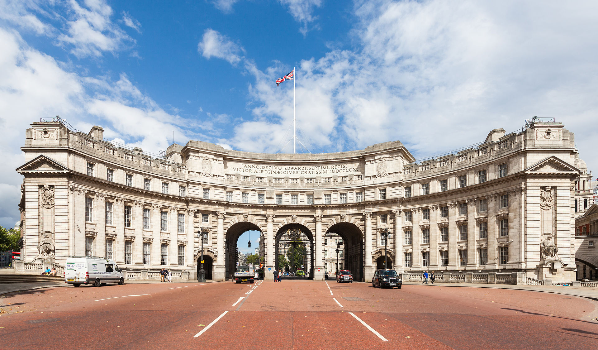 Arco del Almirantazgo, Londres, Inglaterra, 2014-08-11, DD 186.JPG