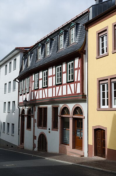 File:Aschaffenburg, Dalbergstraße 72-001a.jpg