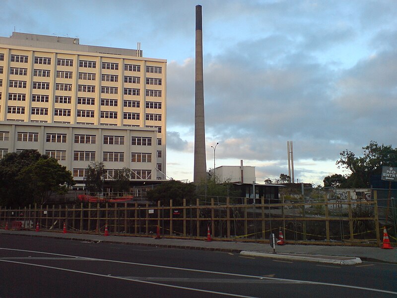 File:Auckland City Hospital Car Park I.jpg