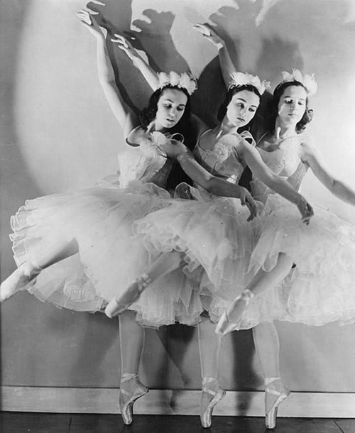 The company performs The Nutcracker in 1940.