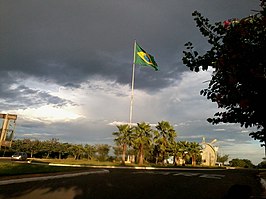 Vlag bij de entree van Santo Antônio do Aracanguá