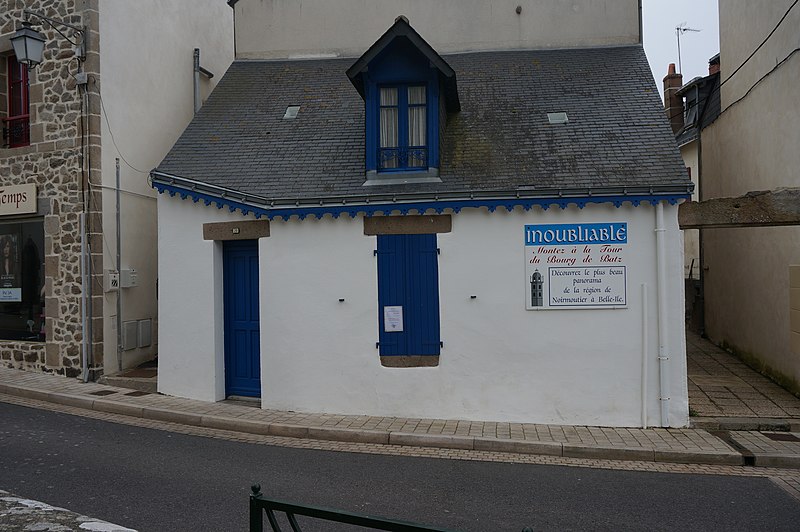 File:Batz-sur-Mer visite clocher.JPG