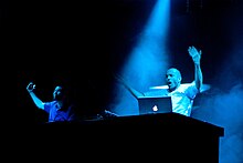 Descrizione dell'immagine Beat Torrent @ Inox Park Paris Chatou 2011.jpg.