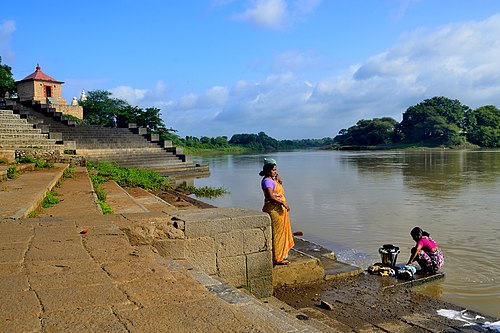 Confluence of rivers Bhima, Bhama & Indrayani, in Sangameshwar - Tulapur Photographer: Sharvarism