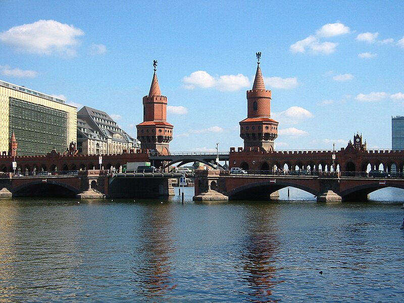 File:Berlin - Oberbaumbrücke03.jpg