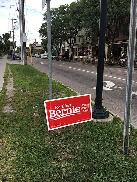 File:Bernie sign on Winooski Avenue @ Pearl Street, Burlington, Vermont.jpg