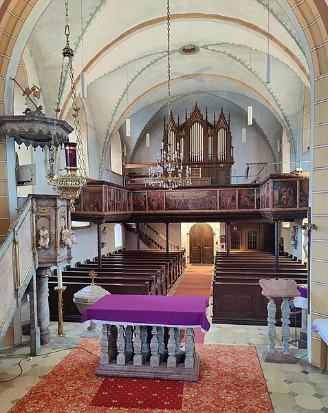 File:Birnbaum, St. Stephan (02).jpg