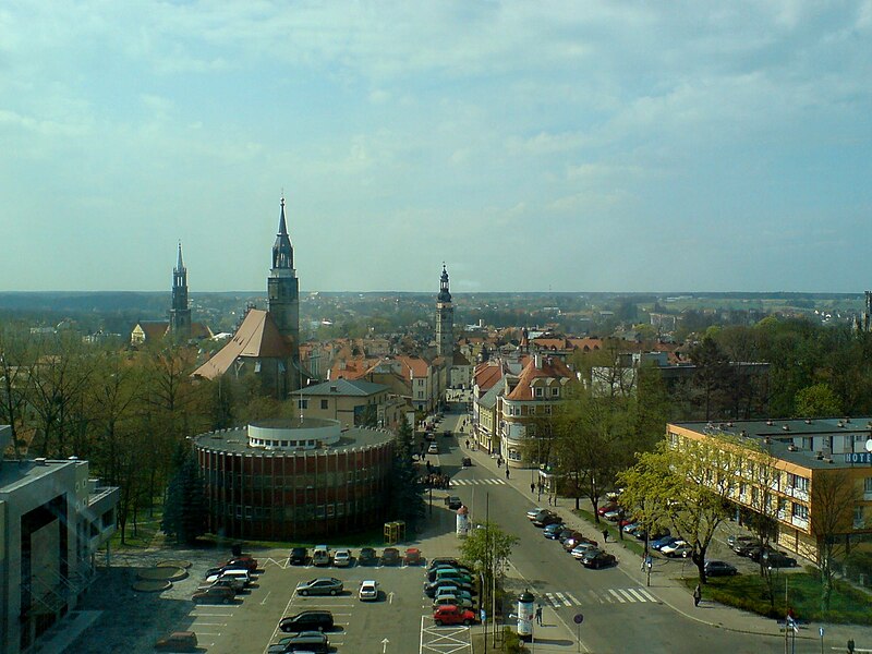 File:Bolesławiec - panorama z biurowca 01.JPG