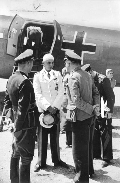 File:Bundesarchiv Bild 146-2006-0084, Heimtransport des verletzten Majors Walter Koch.jpg