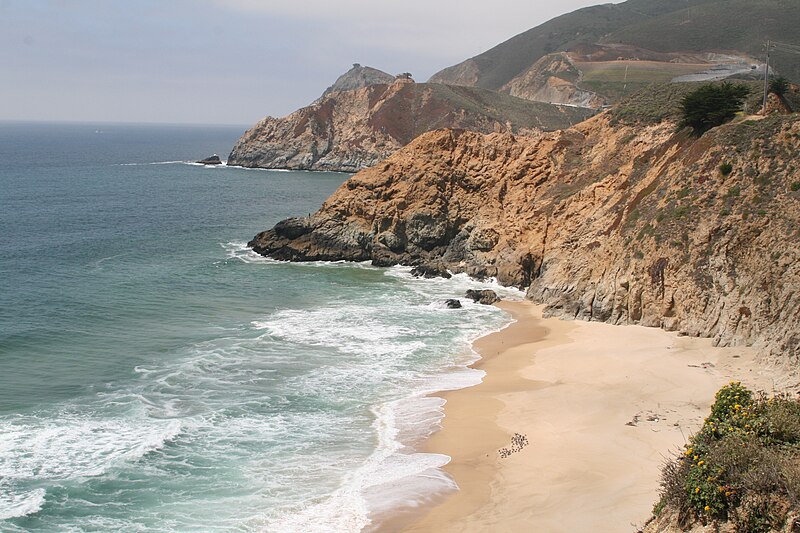 File:Cabrillo Highway - South of Pacifica.jpg