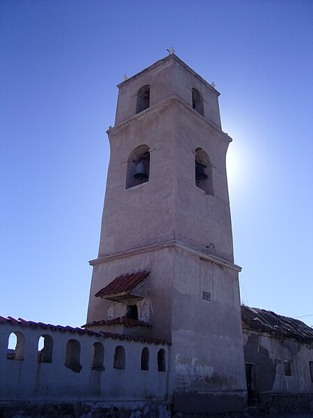 File:Campanario de la Iglesia de Coroma.jpg