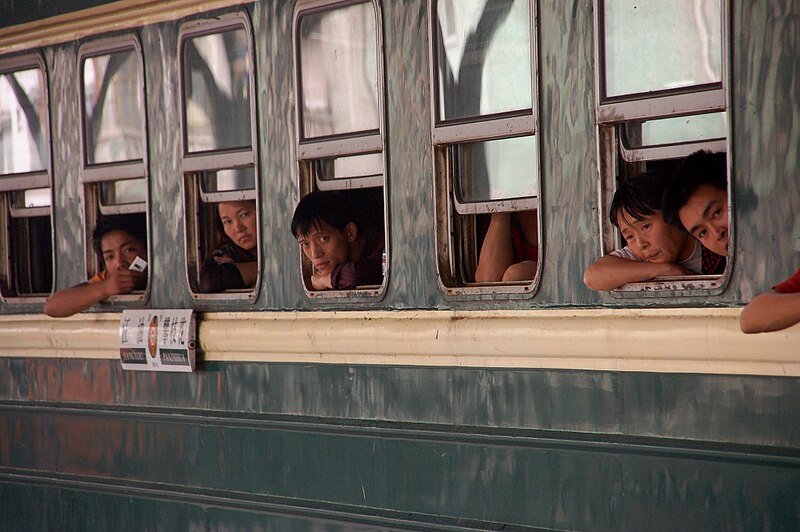 File:China Railways 22 passenger coach in Chengdu Railway Station, 1999.jpg