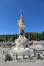 Monument aux morts (commémore : 14-18, 39-45)