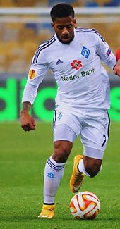 Lens playing for Dynamo Kyiv in 2014 DK-Olborg (10).jpg