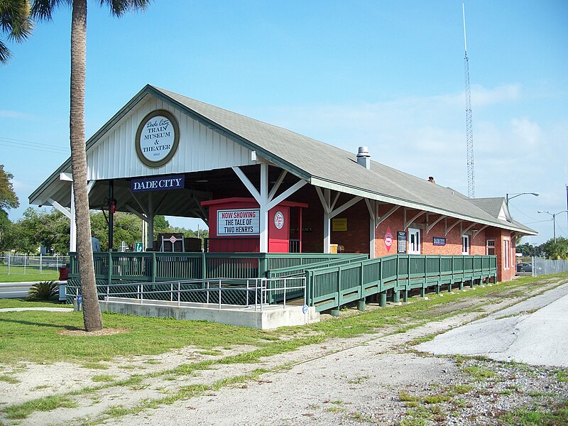 File:Dade City ACL Railroad Depot6.jpg