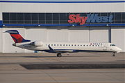 CRJ700 of SkyWest operated for Delta Connection Delta Connection Canadair CRJ700; N613QX@SLC;09.10.2011 621ab (6300028326).jpg