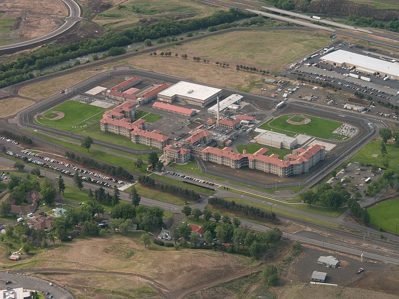 File:Eastern Oregon Correctional Institution.jpg