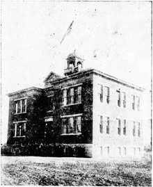Elkton High School in 1906 Elkton High School (1906).png