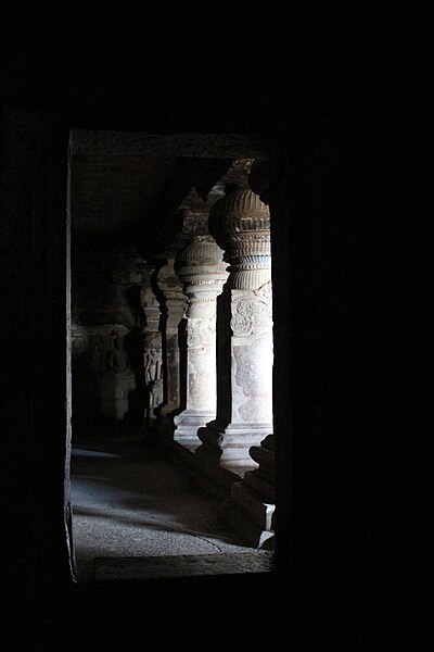 File:Ellora caves 1.jpg