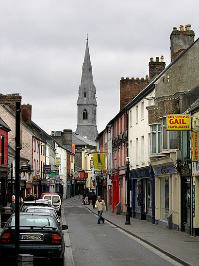 How to get to Ennis with public transit - About the place