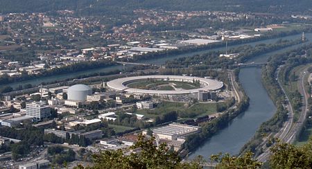 Esrf grenoble.jpg