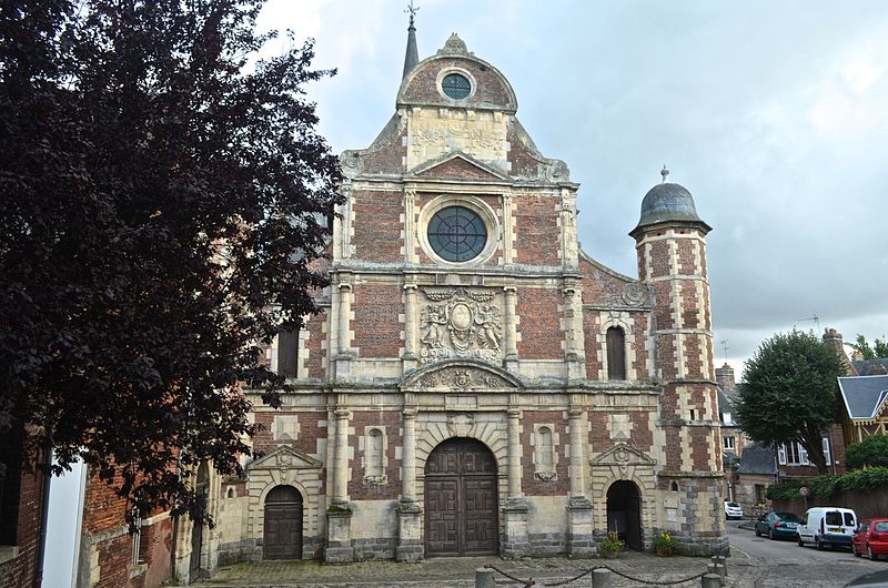 File:Eu-ChapCollegeJesuites-facade.jpg