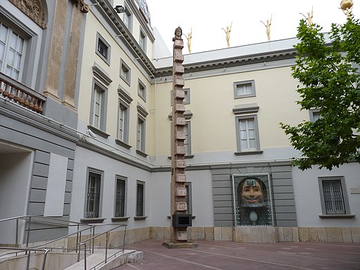 Figueres: Obelisco de la Television