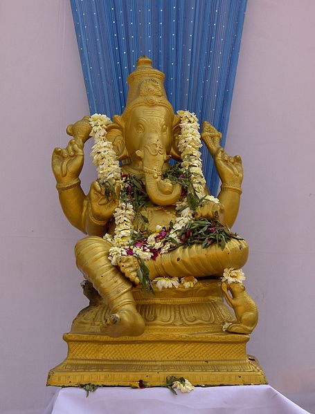 File:Ganesh statue, Ahmedabad, Gujarat, India.jpg